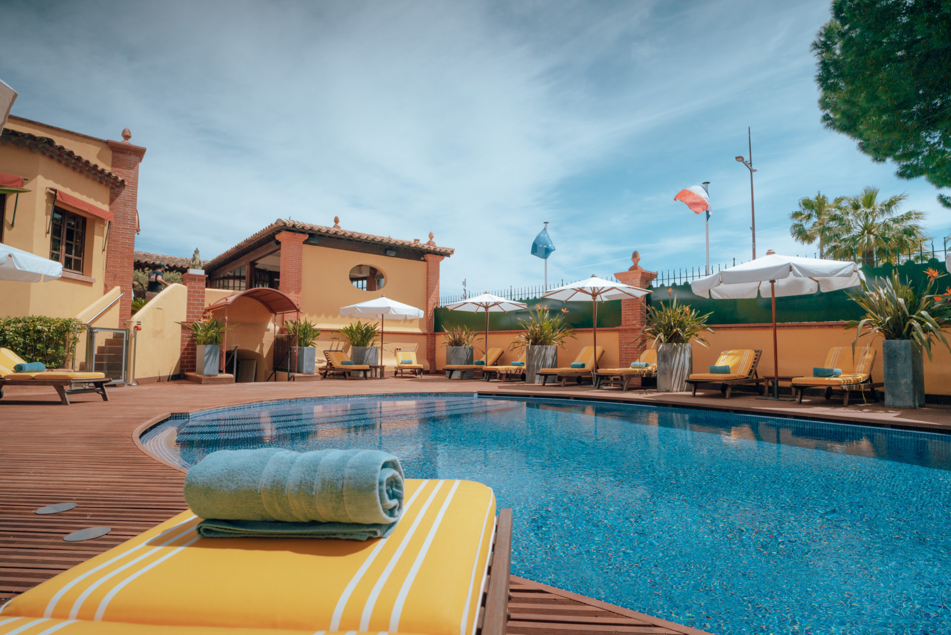 hotel-ermitage-de-l-oasis-cannes-mandelieu-piscine