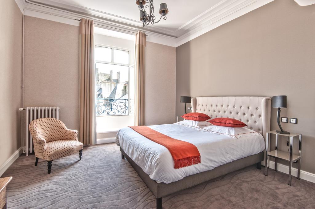 hotel-france-et-chateaubriand-chambre-1