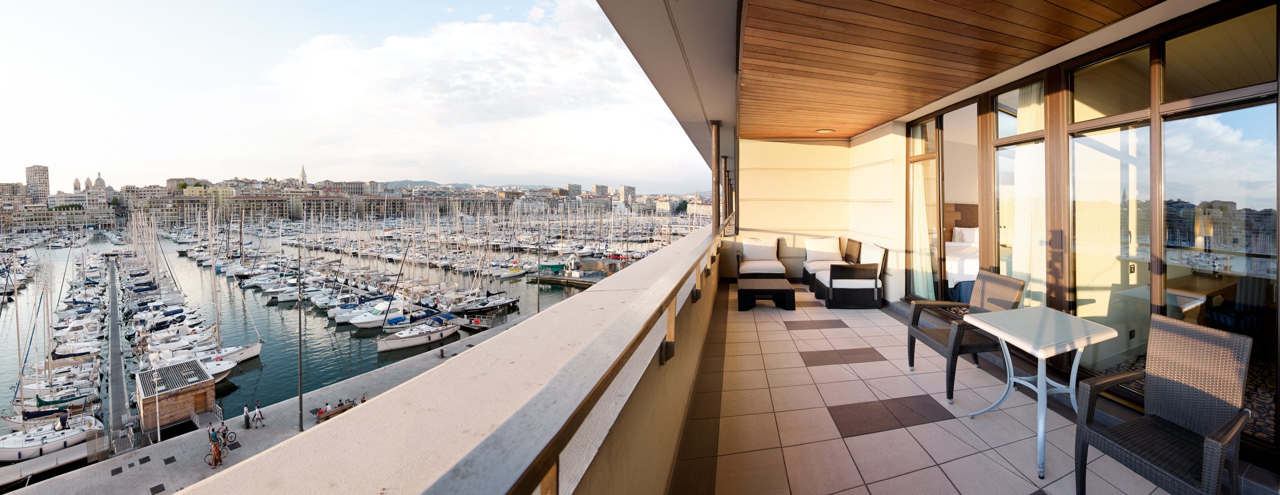 radisson-blu-hotel-marseille-vieux-port-chambre-balcon